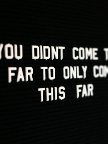 you didnt come this far to only come this far lighted text