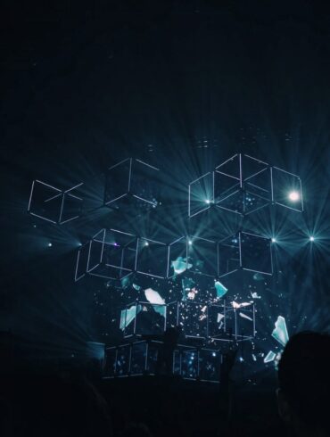 geometric shape digital wallpaper