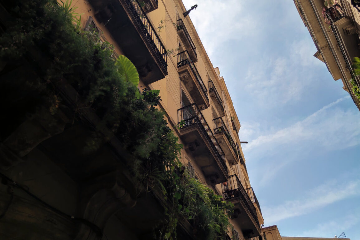 Spain barcelona 18 3