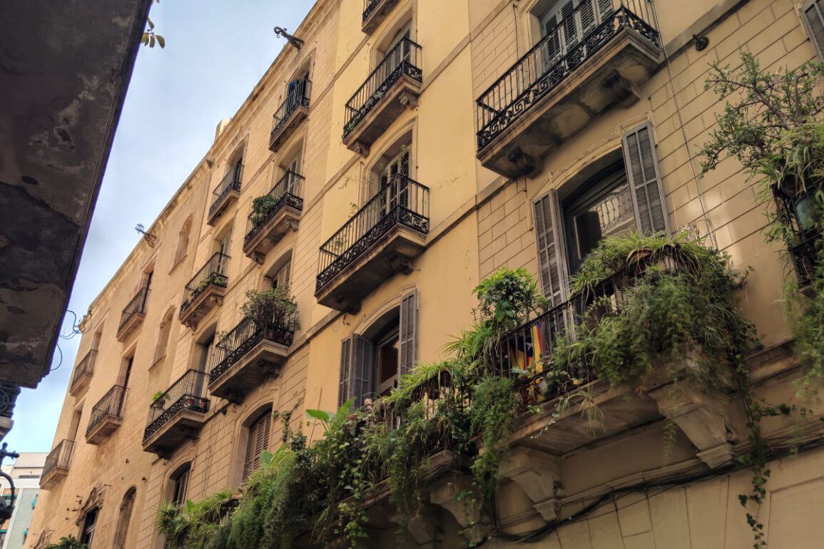Spain barcelona 18 4