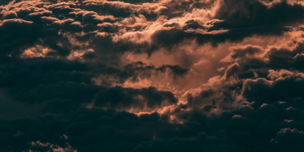 gray and white clouds