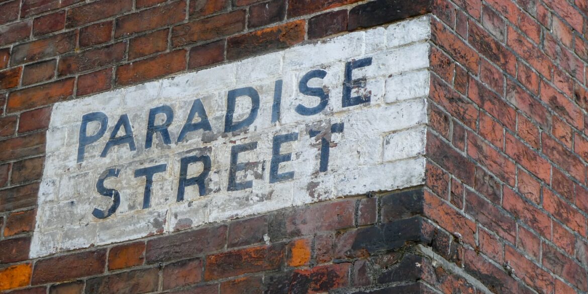 Paradise Street street sign